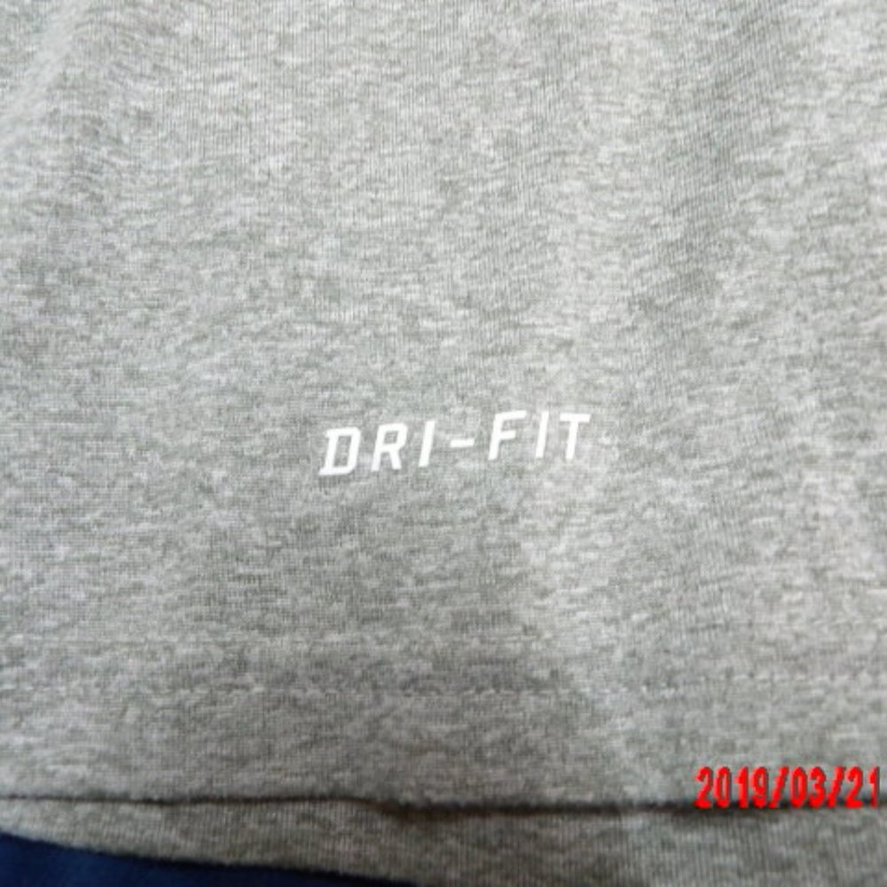 Nike tee - Picture 4 of 8